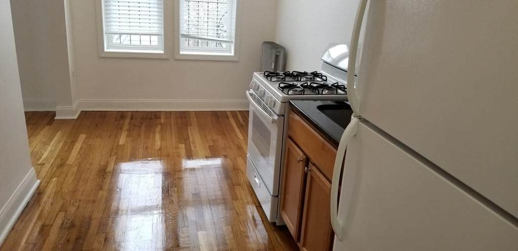 10 Yeamans St - Photo 1