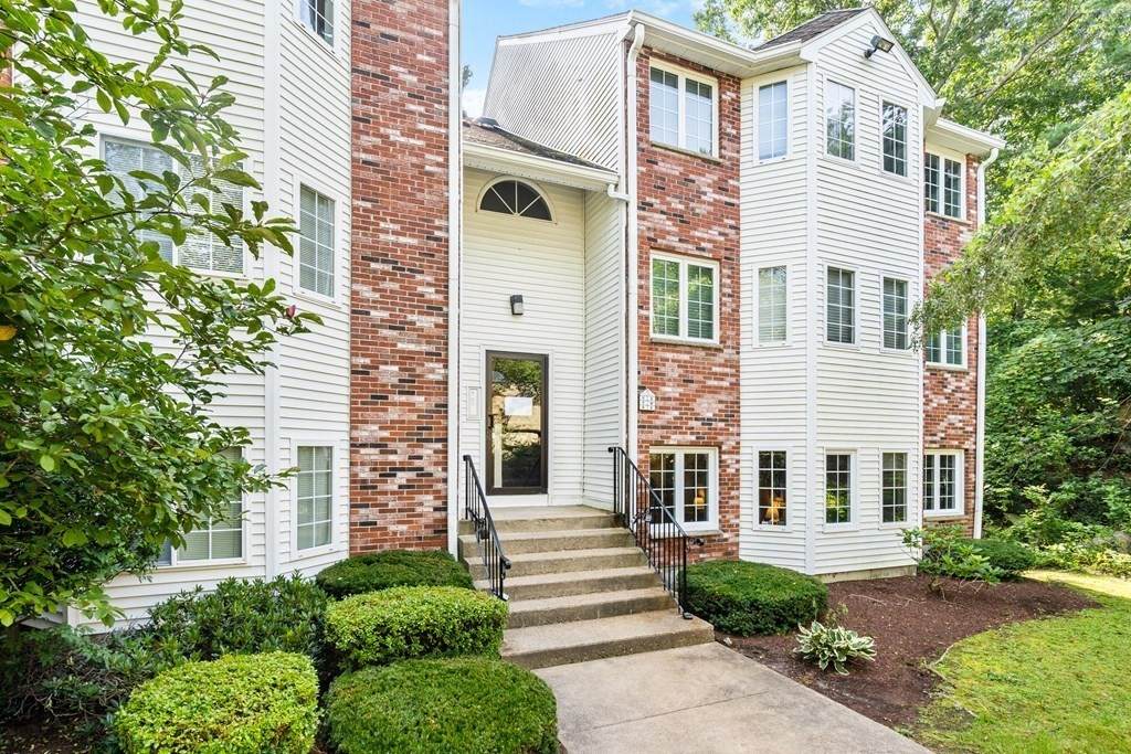 116 Tall Oaks Drive - Photo 1