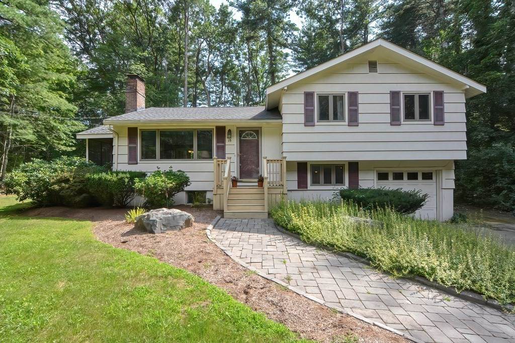 15 Willow Rd - Photo 1