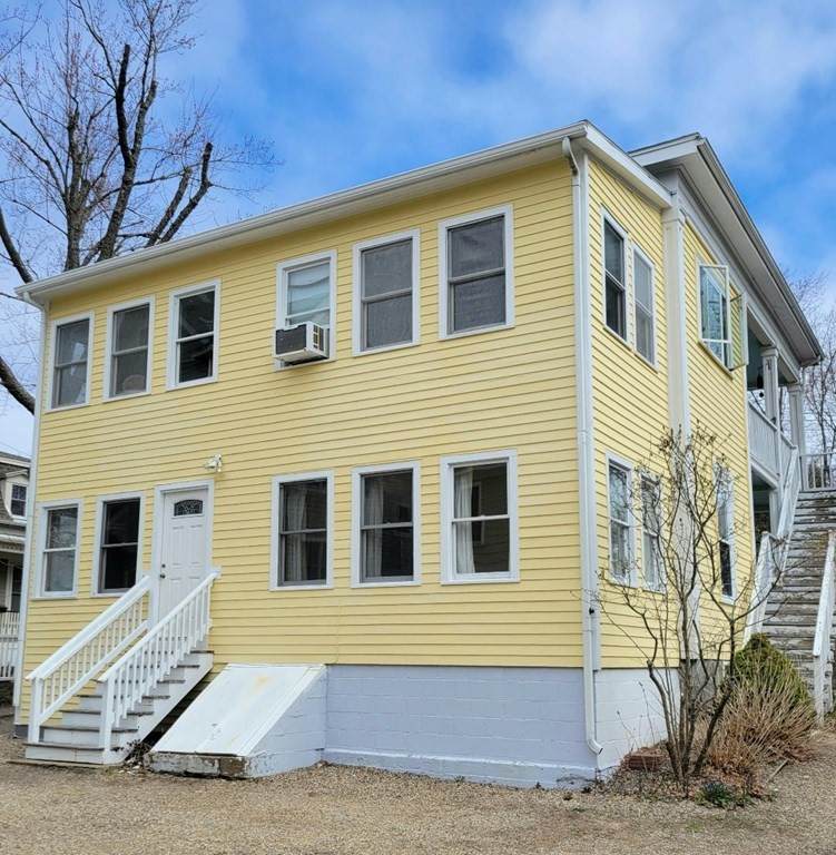 98 Central St - Photo 1