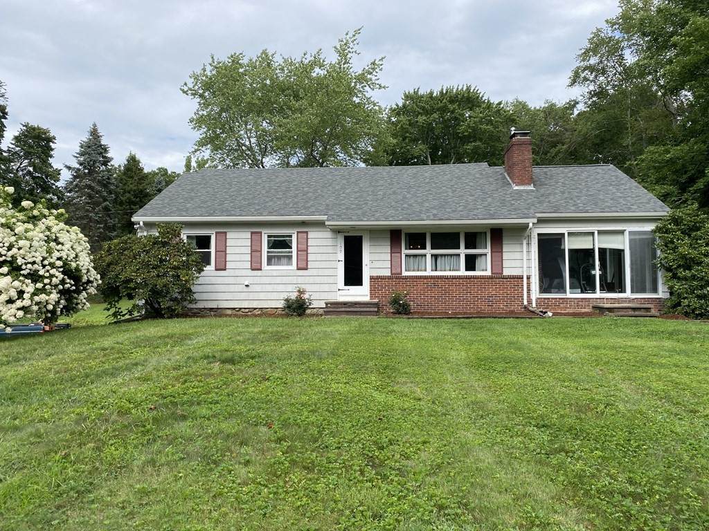109 Providence St - Photo 1