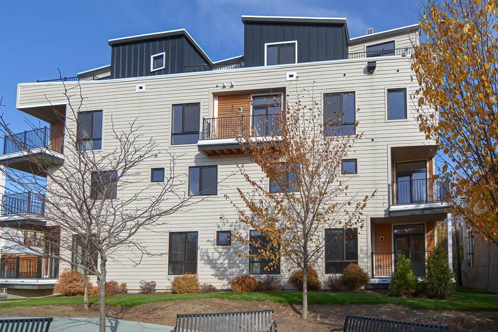 165 Cedar St - Photo 1