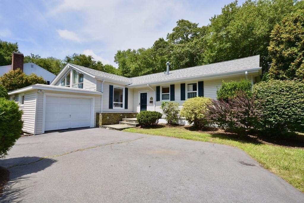 21 Ricketson St - Photo 1