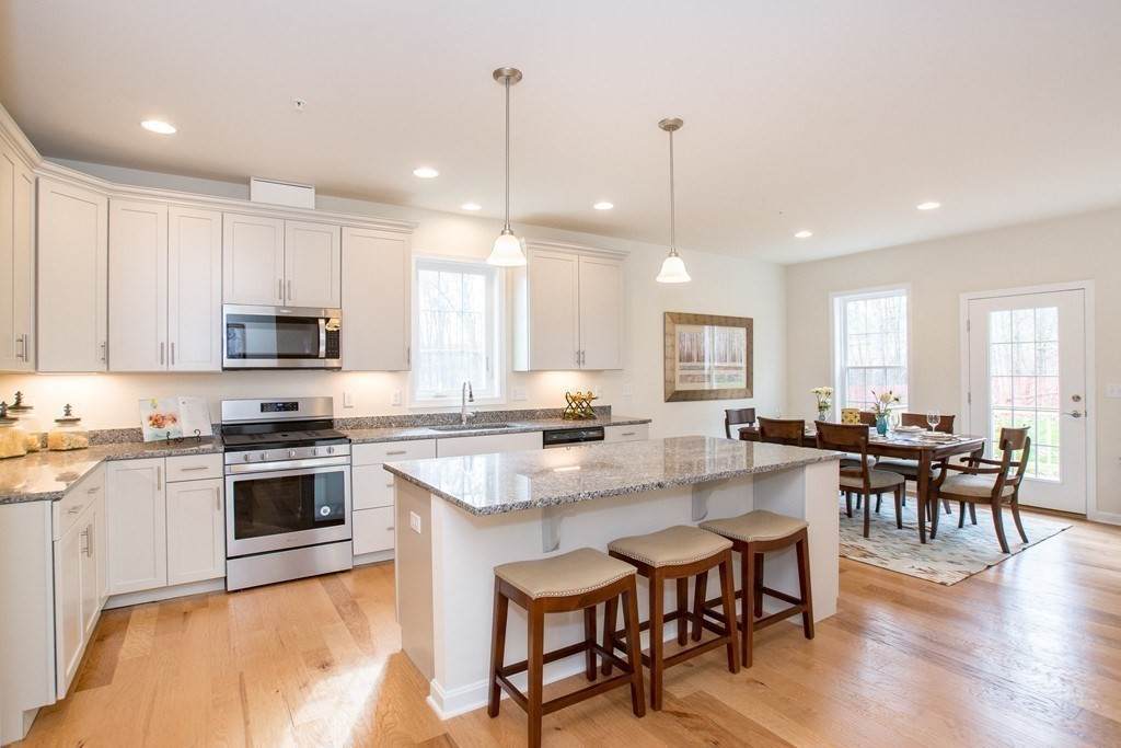 84 Shannon Way - Photo 1