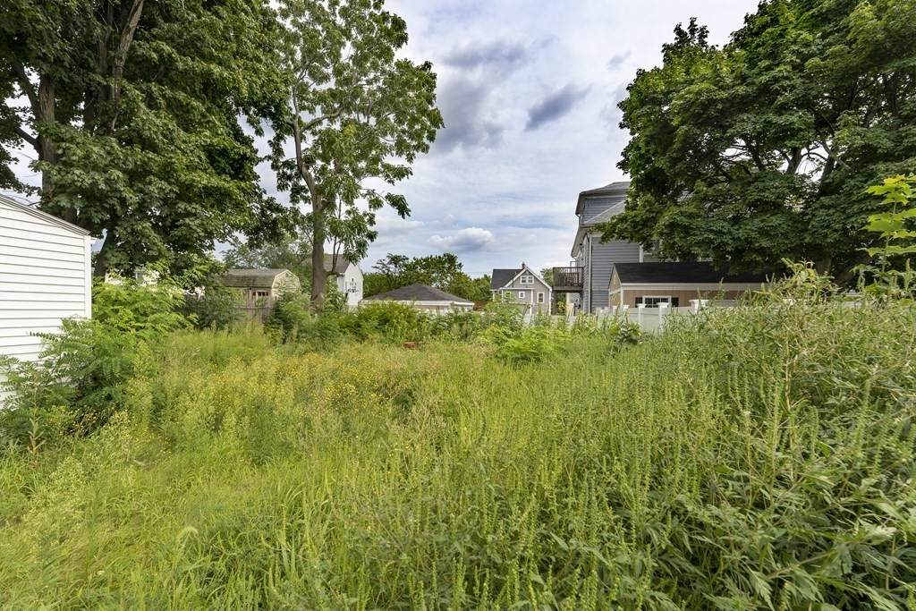87 Upham St - Photo 1