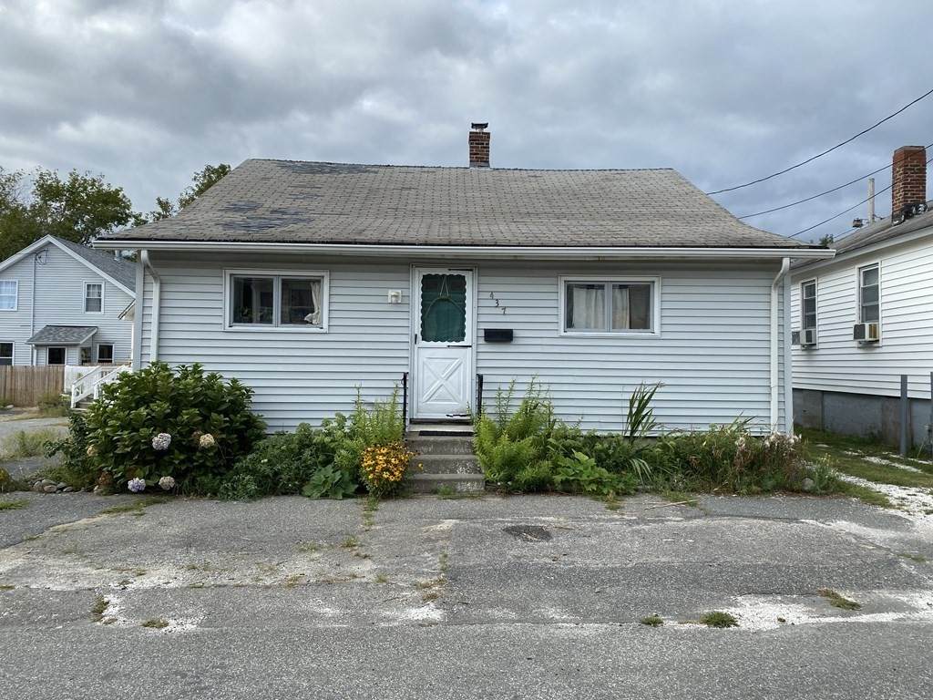 437 Ocean Grove Ave - Photo 1