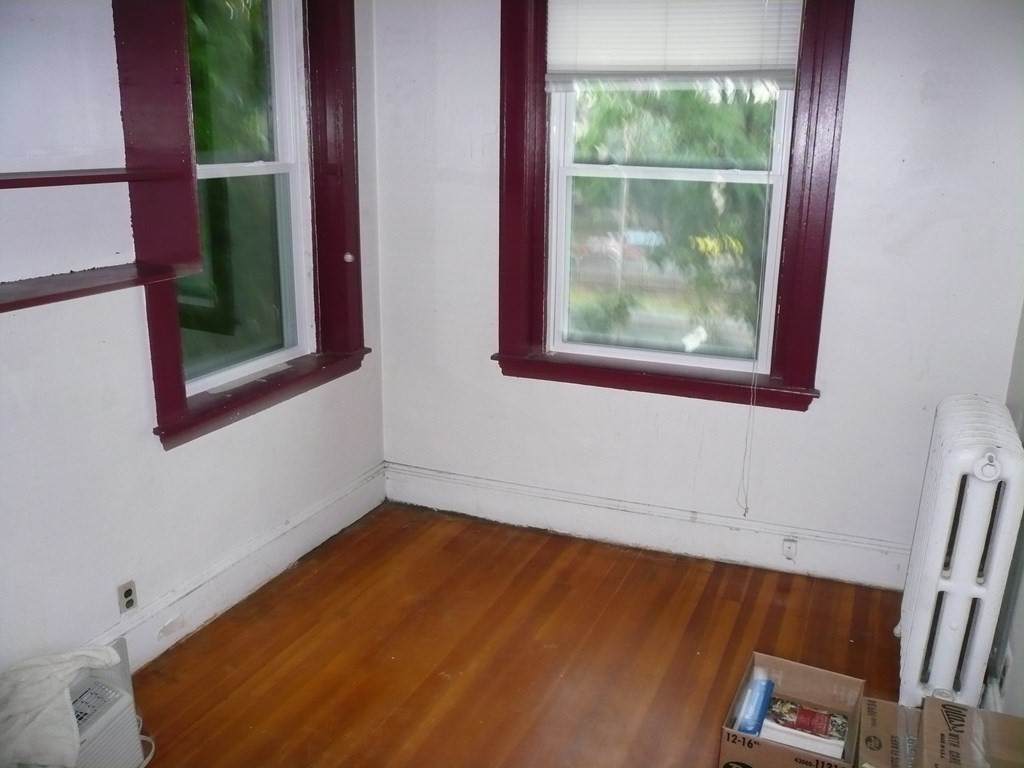 1725 Comm. Ave - Photo 1