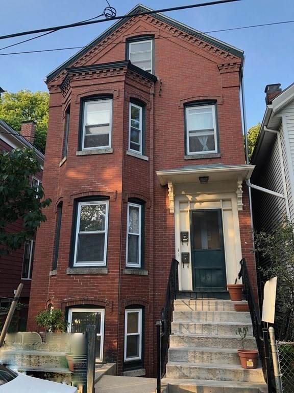 11 Lawrence Street - Photo 1