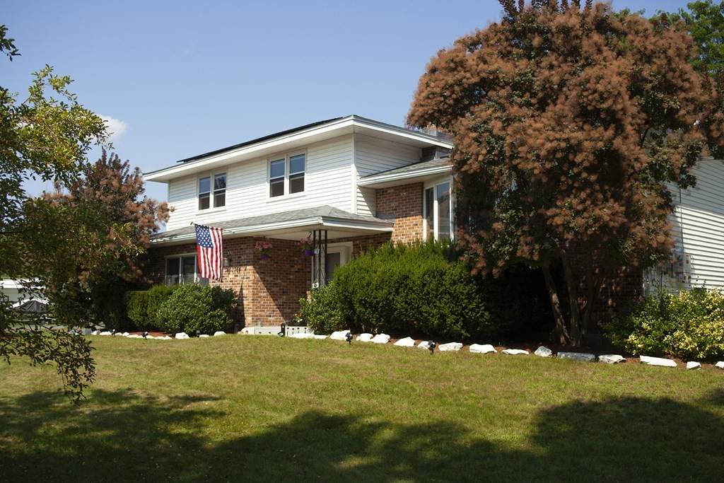 1764 Pleasant Street - Photo 1