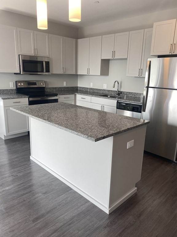 254 Lynnway - Photo 1
