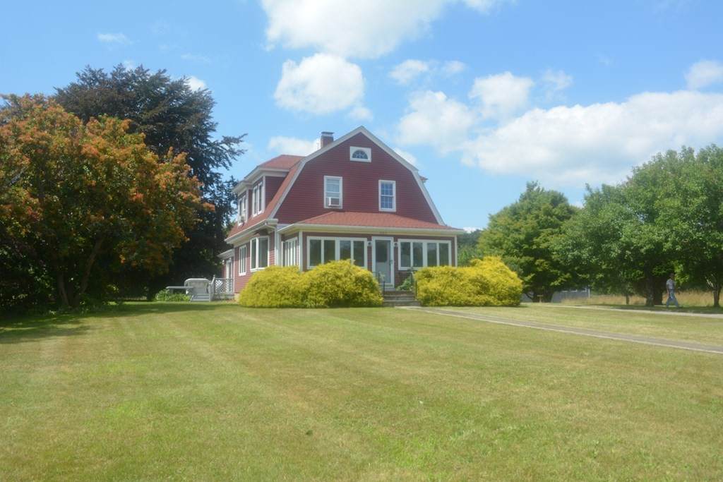 1065 Horseneck Rd - Photo 1