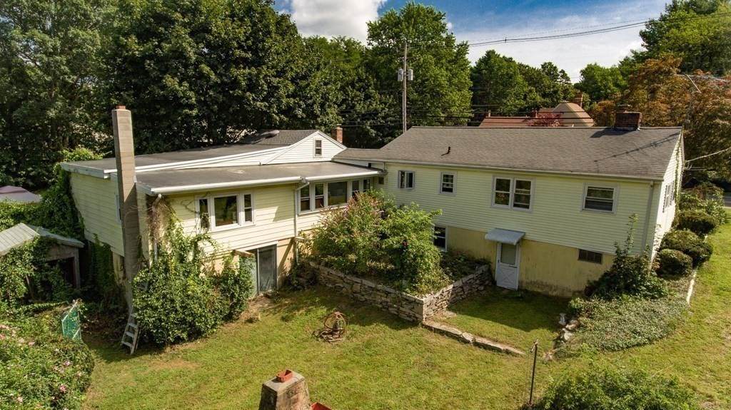 837 Orchard St - Photo 1