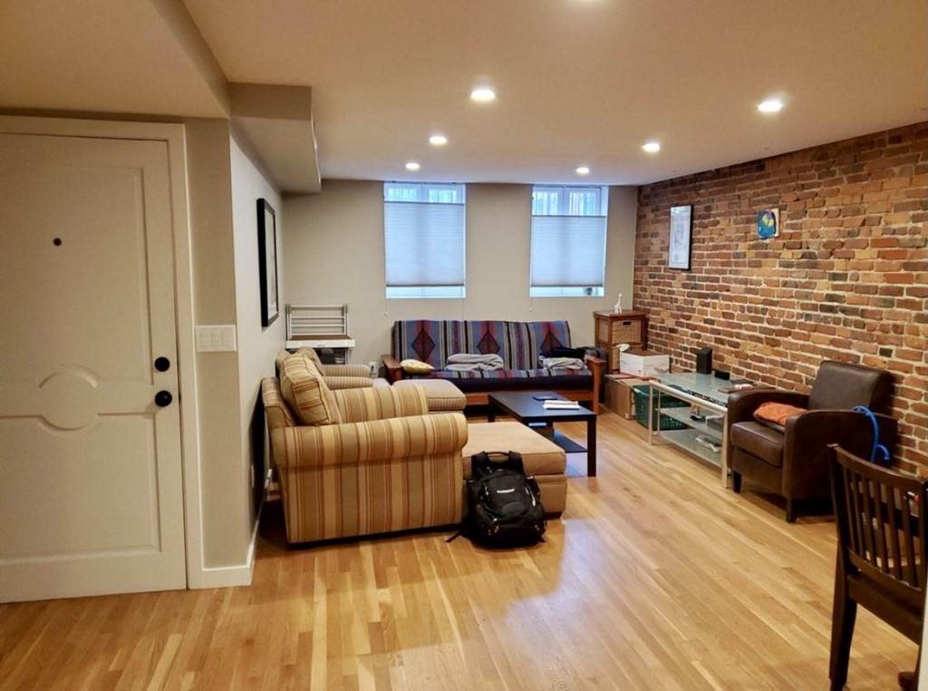 103 Charter Street - Photo 1