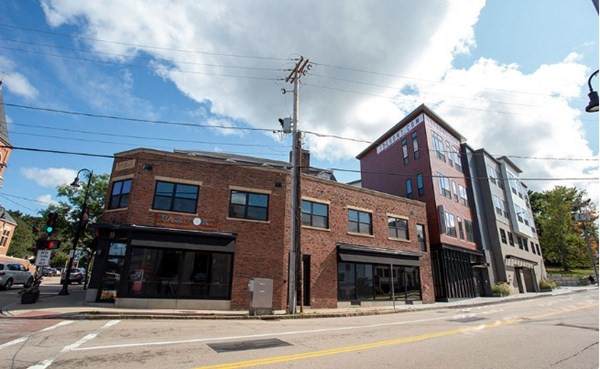 61 Washington - Photo 1