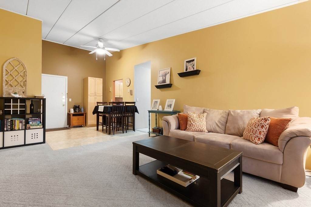 1001 Main Street - Photo 1