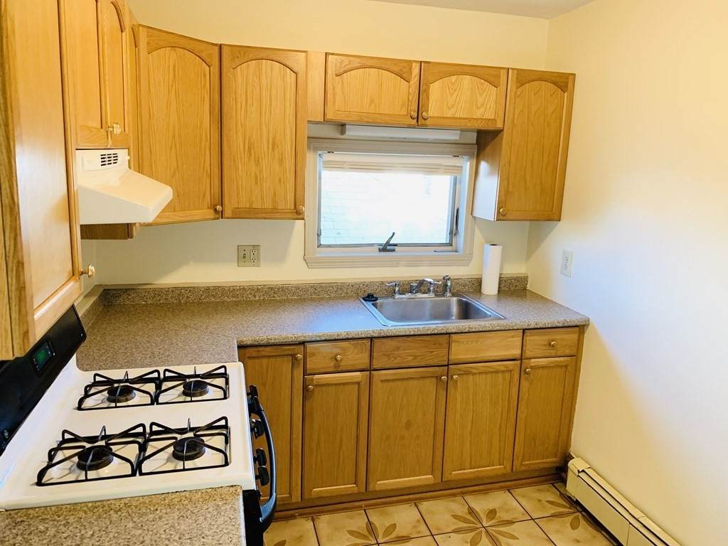 481 Revere St - Photo 1