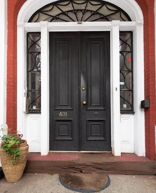 401 Essex St - Photo 1