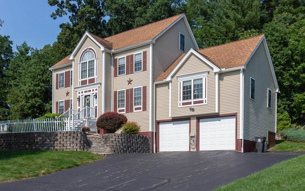 34 Sarah J Cir - Photo 1