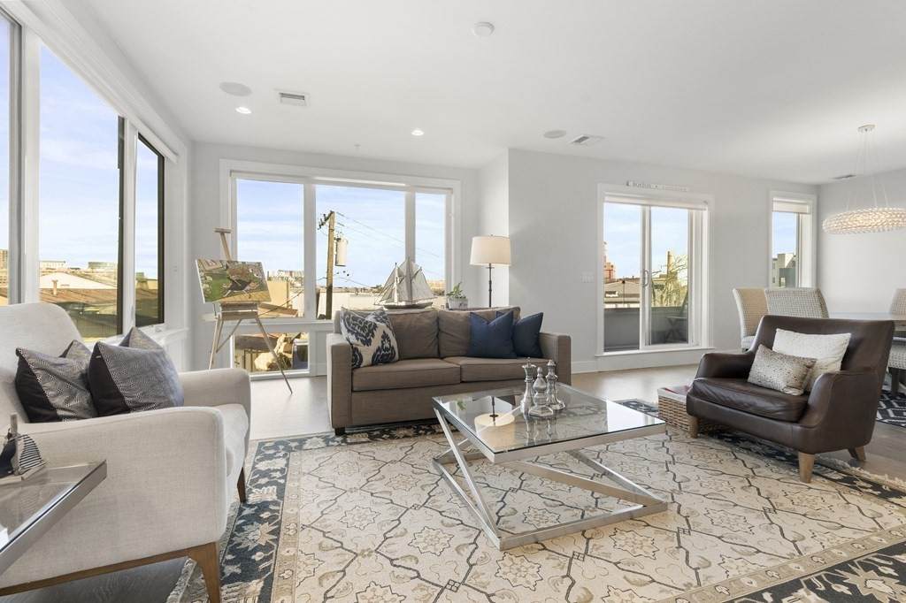 407 West 1st - Photo 1
