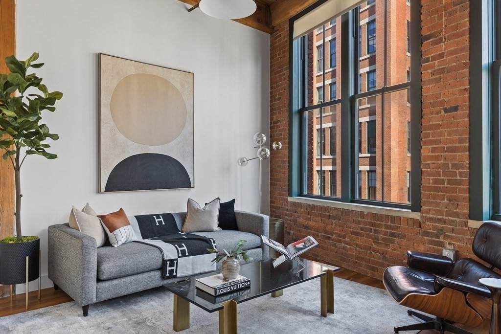 49 Melcher Street - Photo 1