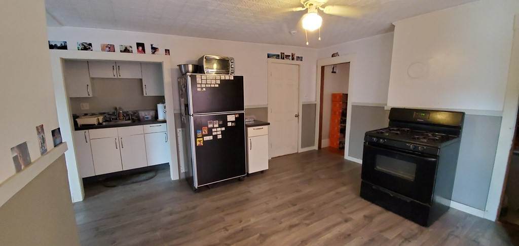 112 River St - Photo 1