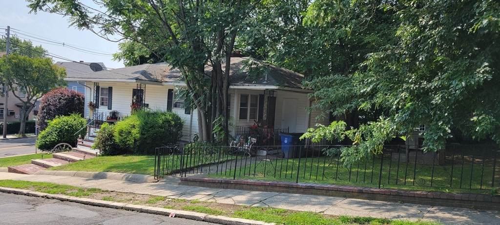 4 Janvrin Ave - Photo 1