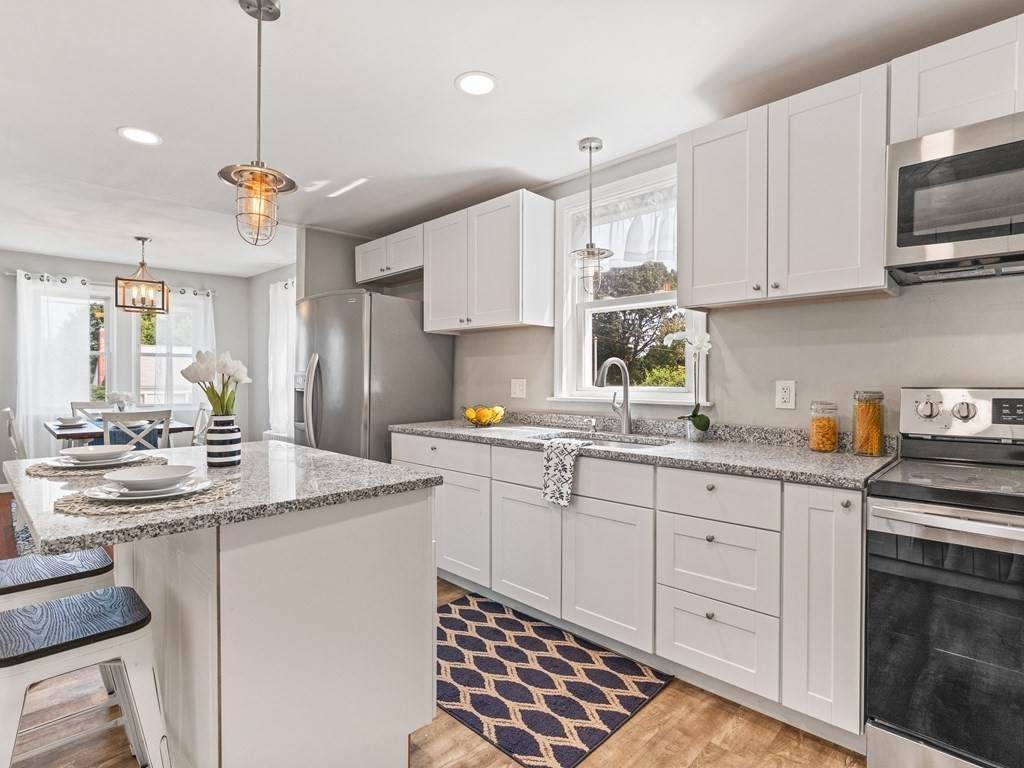 61 Gardner Ave - Photo 1