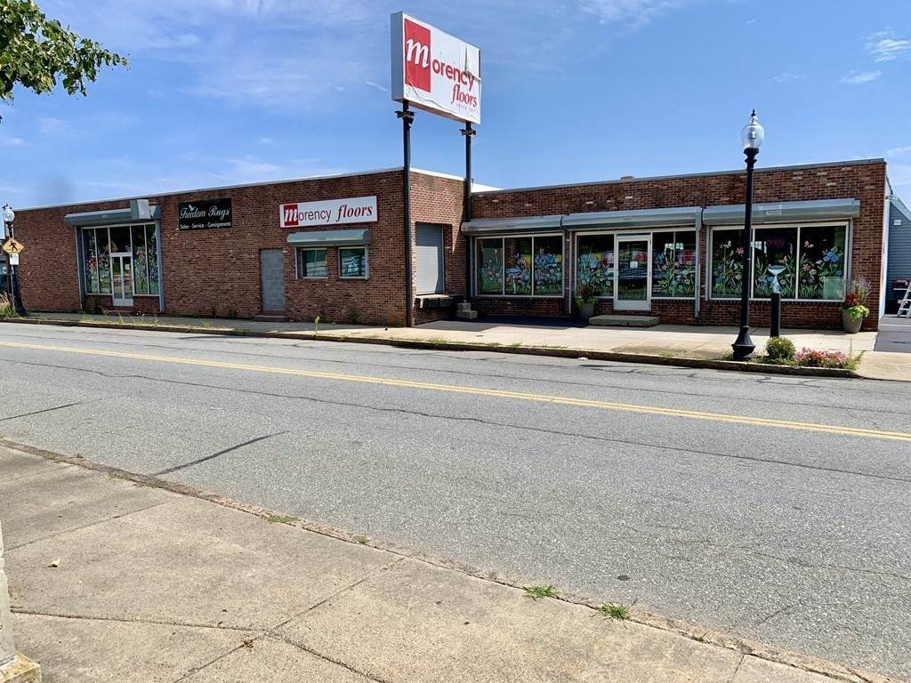 1446 Purchase Street - Photo 1