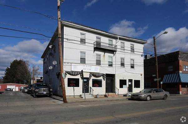 135 Main St - Photo 1