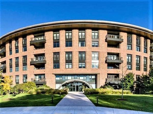 2400 Beacon St - Photo 1