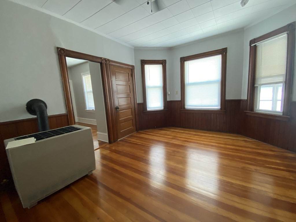 148 Barnes St - Photo 1