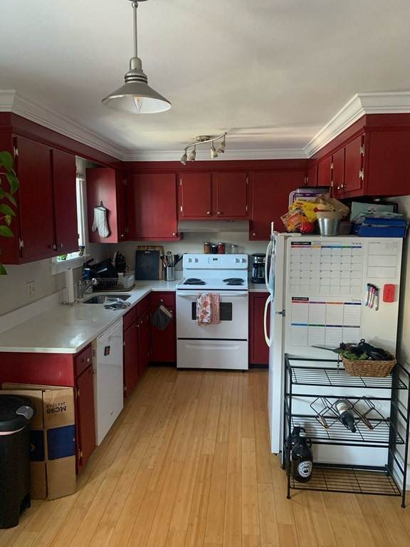 20 Bessom - Photo 1