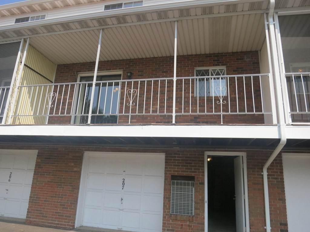 207 Blisswood Village - Photo 1