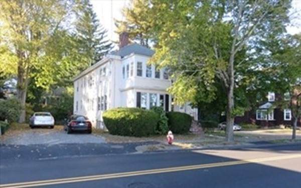 345 Lowell Ave - Photo 1