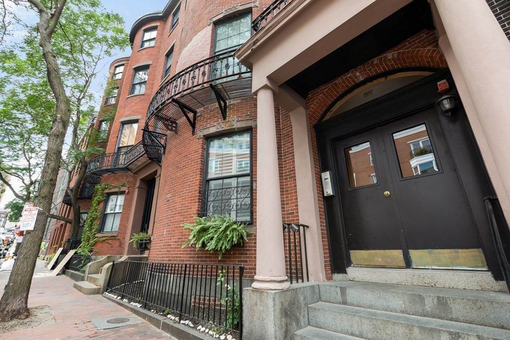 27 Bowdoin - Photo 1