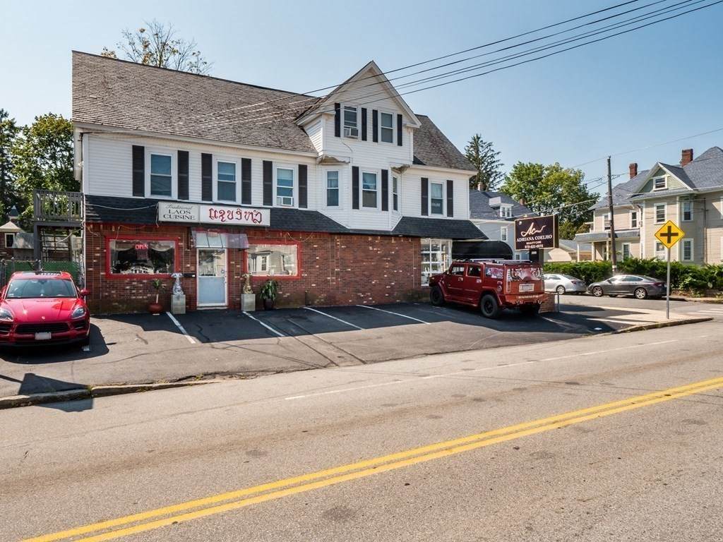592 Westford St - Photo 1