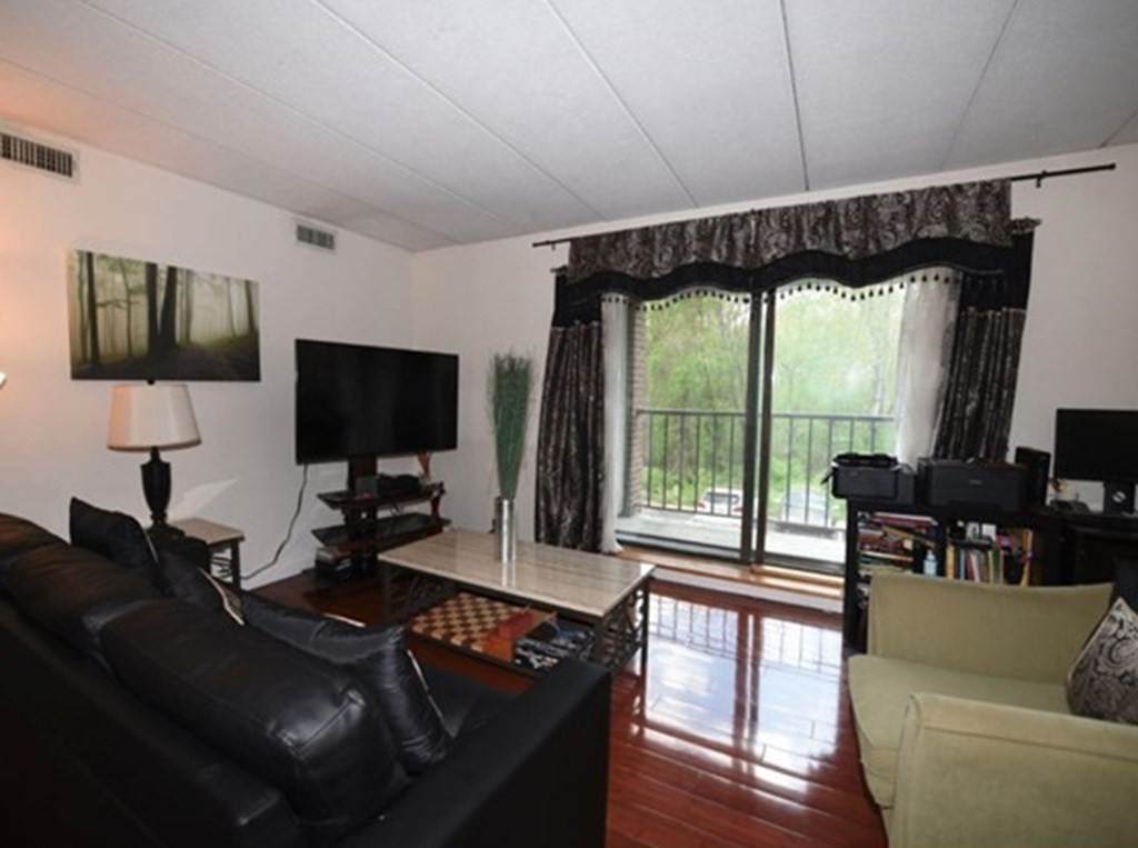 685 Main St. - Photo 1