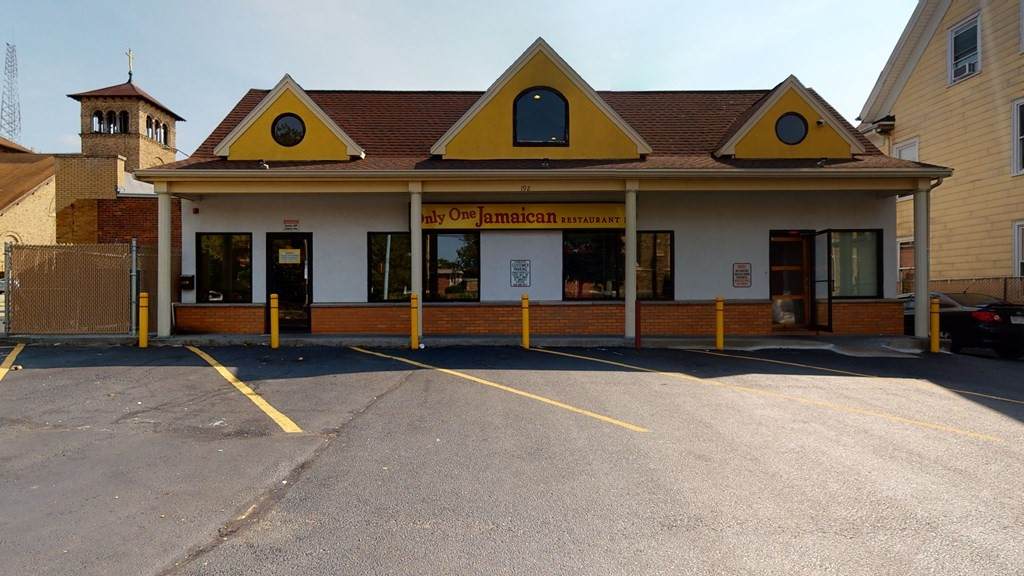 192 Warren Ave - Photo 1