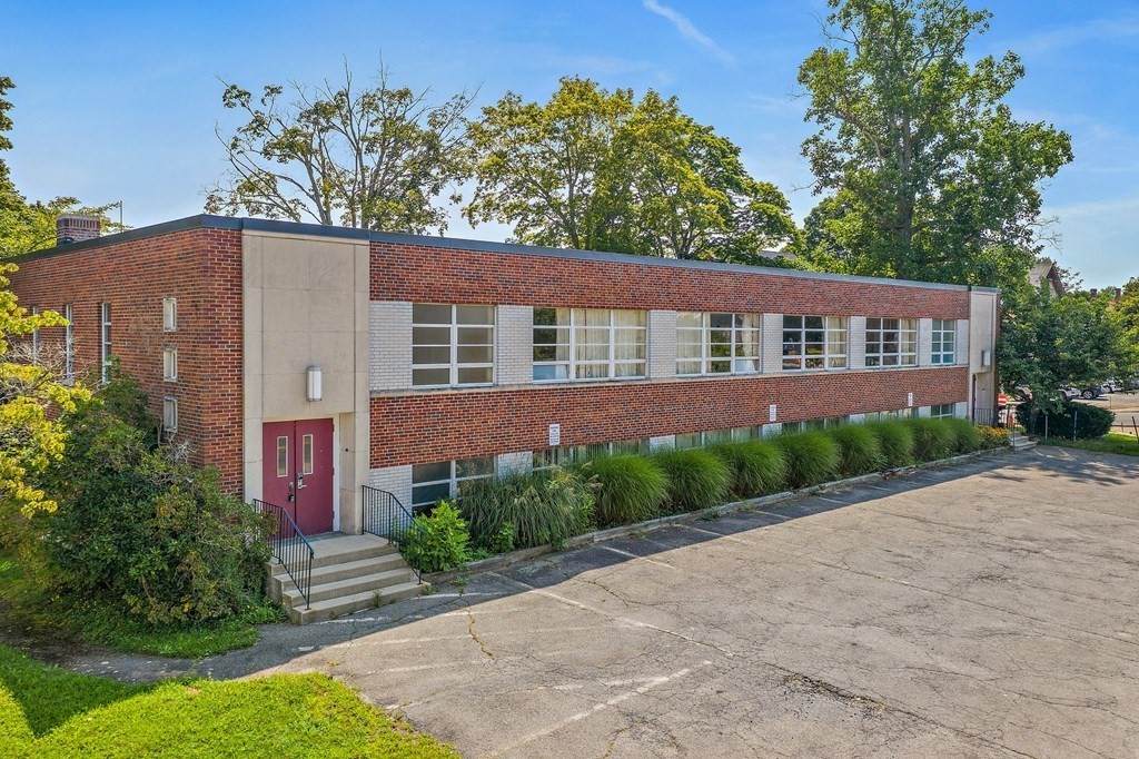 51 Oak St - Photo 1