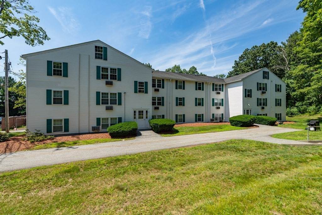 1-9 Bayberry Road - Photo 1