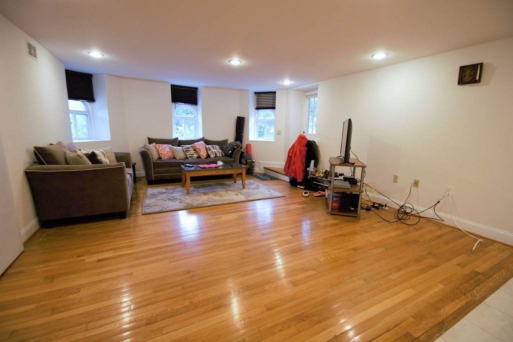 31 York Terrace - Photo 1