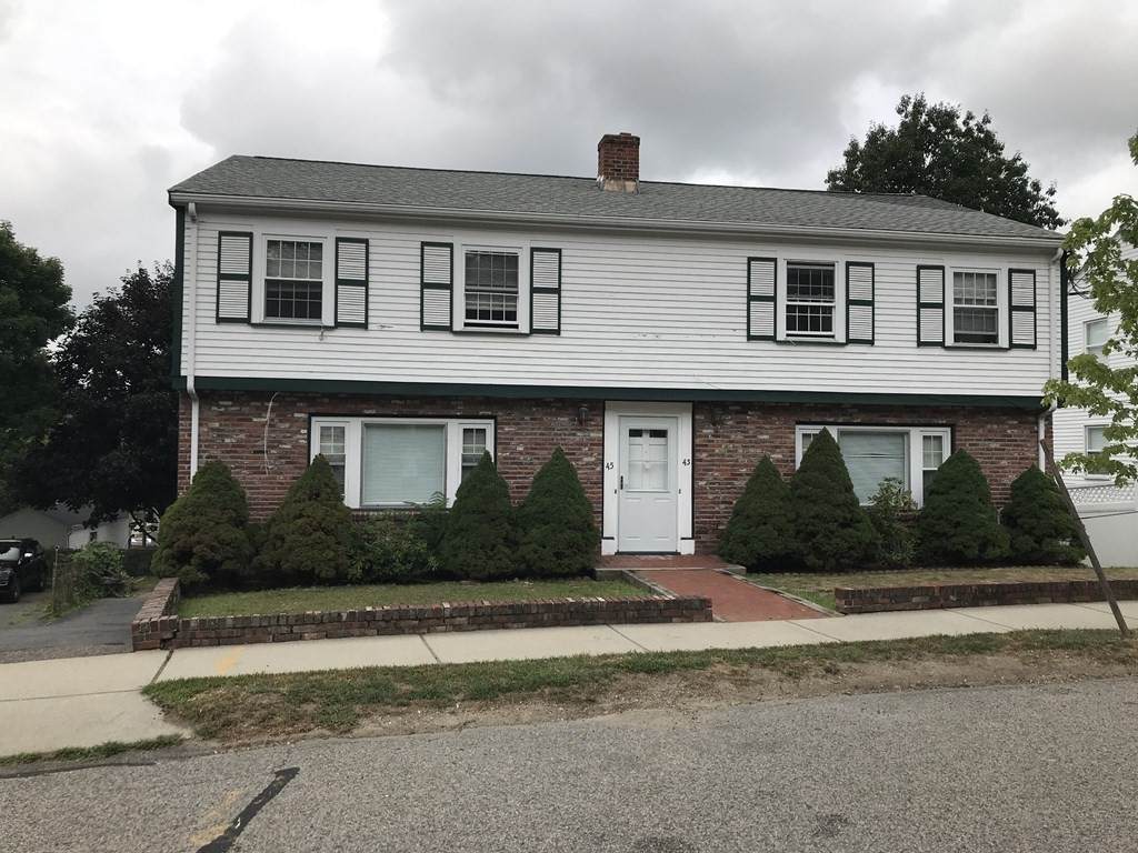 43 Wilson Ave - Photo 1