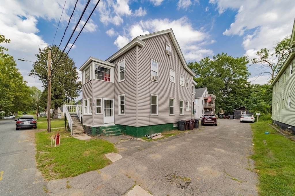 11 Sycamore St - Photo 1