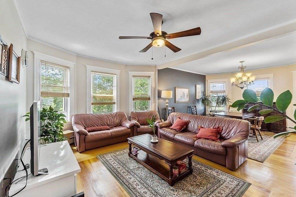 190 Kendrick Ave - Photo 1