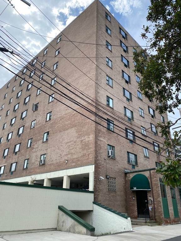 94 Beacon St - Photo 1