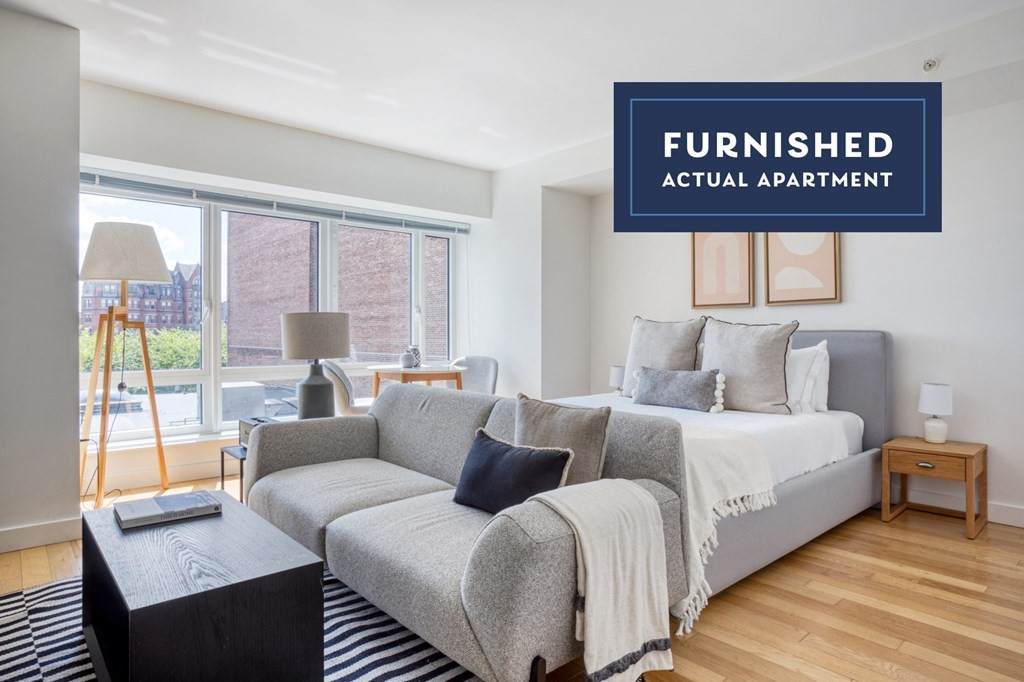 135 Clarendon Street - Photo 1