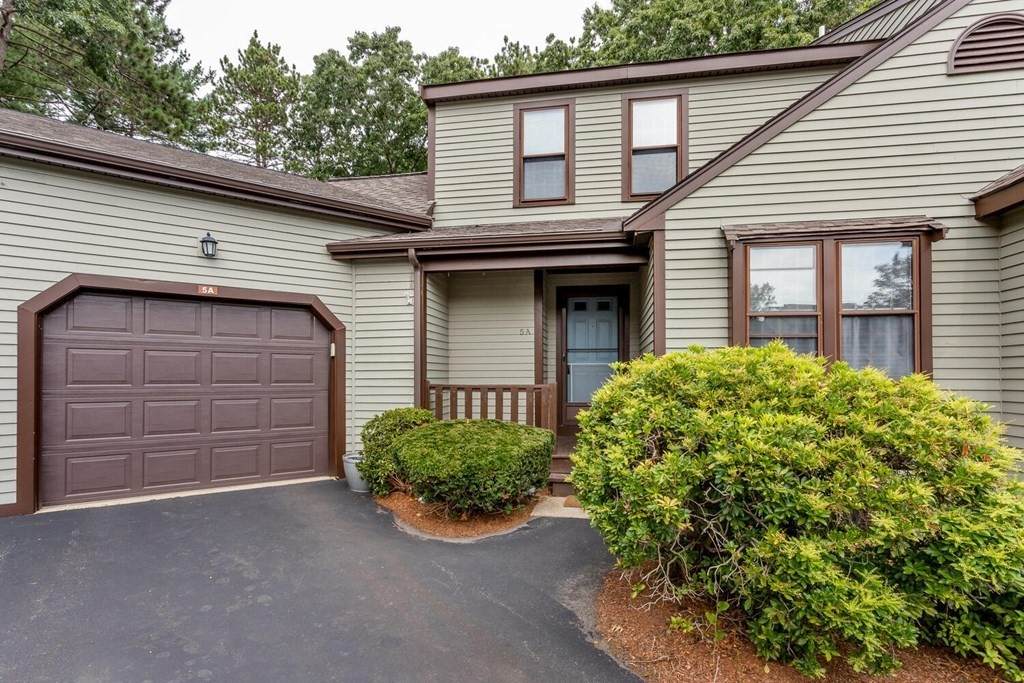 5 Hawthorne Vlg - Photo 1