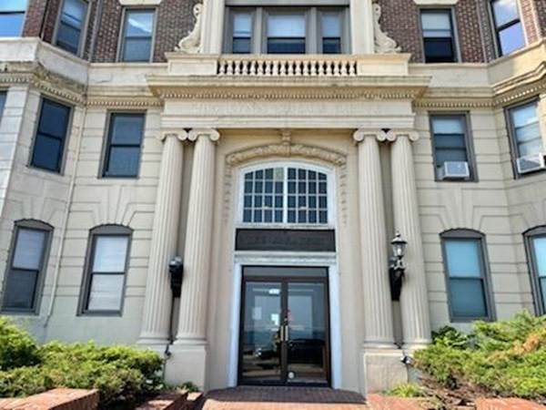 285 Lynn Shore Drive - Photo 1
