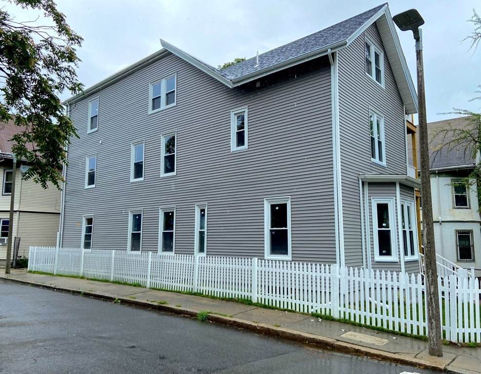 13 Schuyler Street - Photo 1