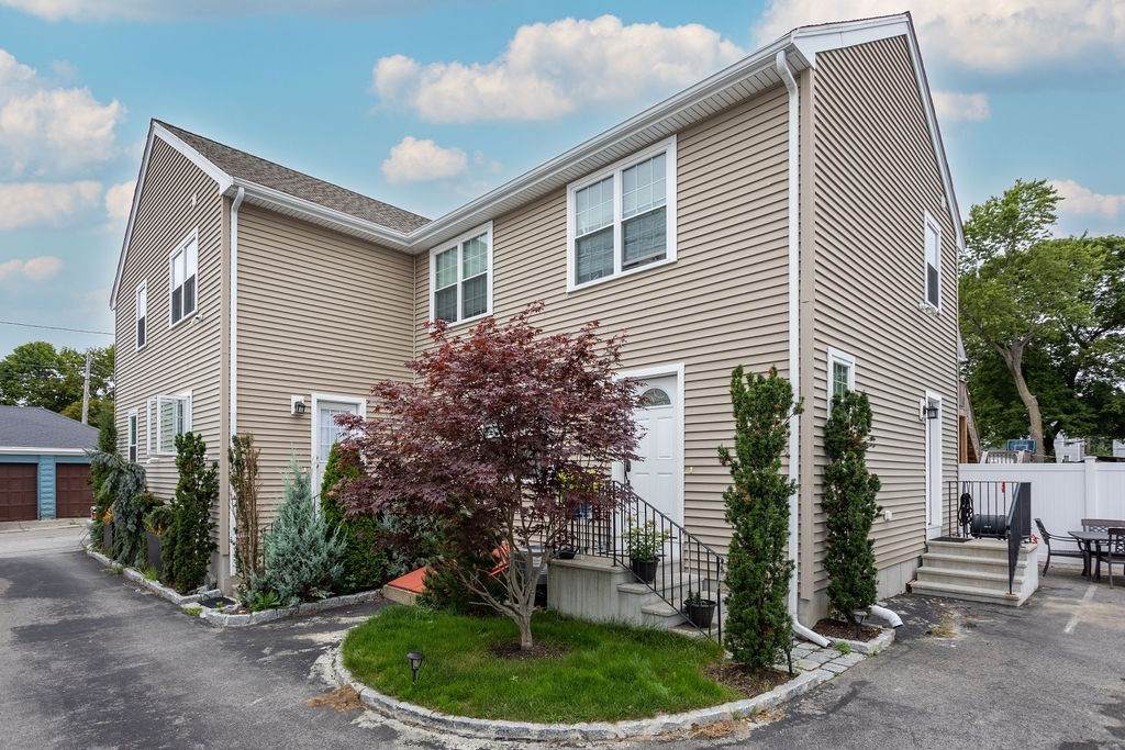 13 Lincoln Ct - Photo 1